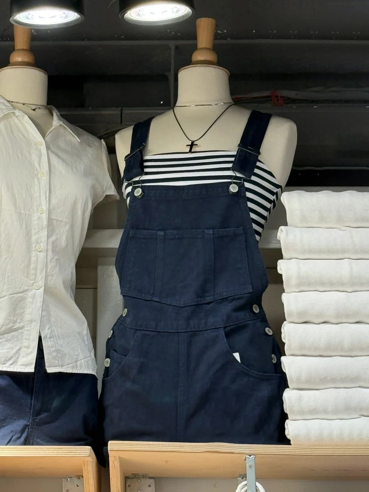 Pockets Navy Denim Overalls Woman Summer Buttons Cotton Straight Jeans Female Vintage Streetwear Preppy Style Sweet Shorts New
Pockets Navy Denim Overalls Woman Summer Buttons Cotton Straight Jeans Female Vintage Streetwear Preppy Style Sweet Shorts New