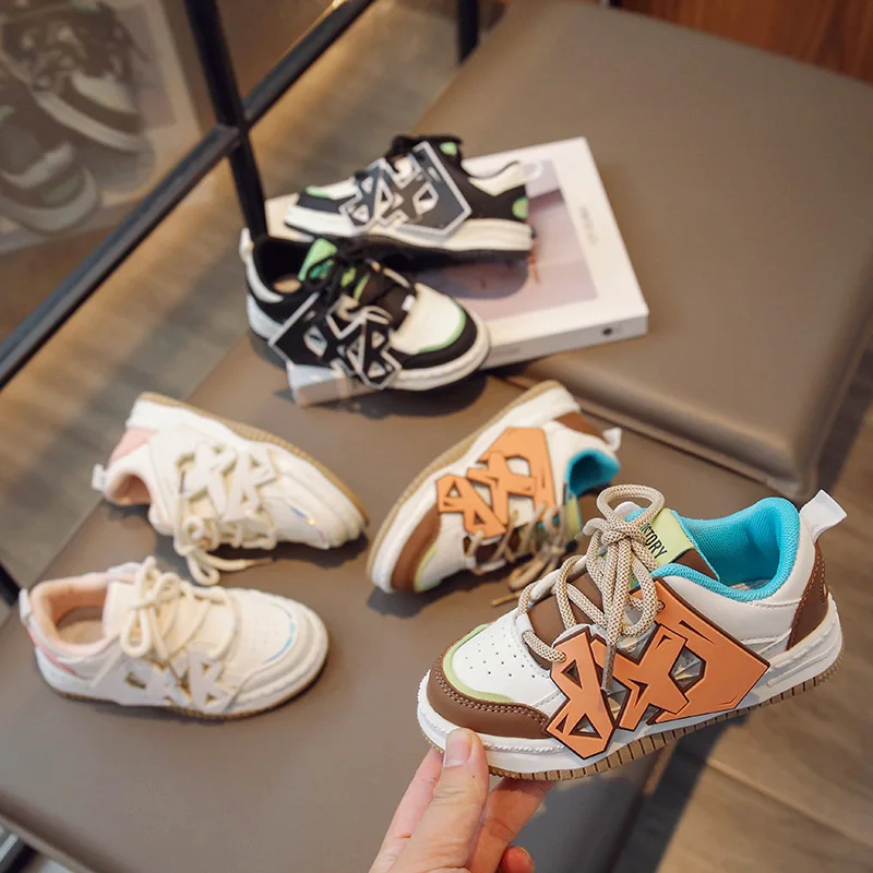 Children's Sports Shoes 2023 Autumn New Non-slip Casual Boys and Girls Soft Sole Board Shoes for Students
Children's Sports Shoes 2023 Autumn New Non-slip Casual Boys and Girls Soft Sole Board Shoes for Students