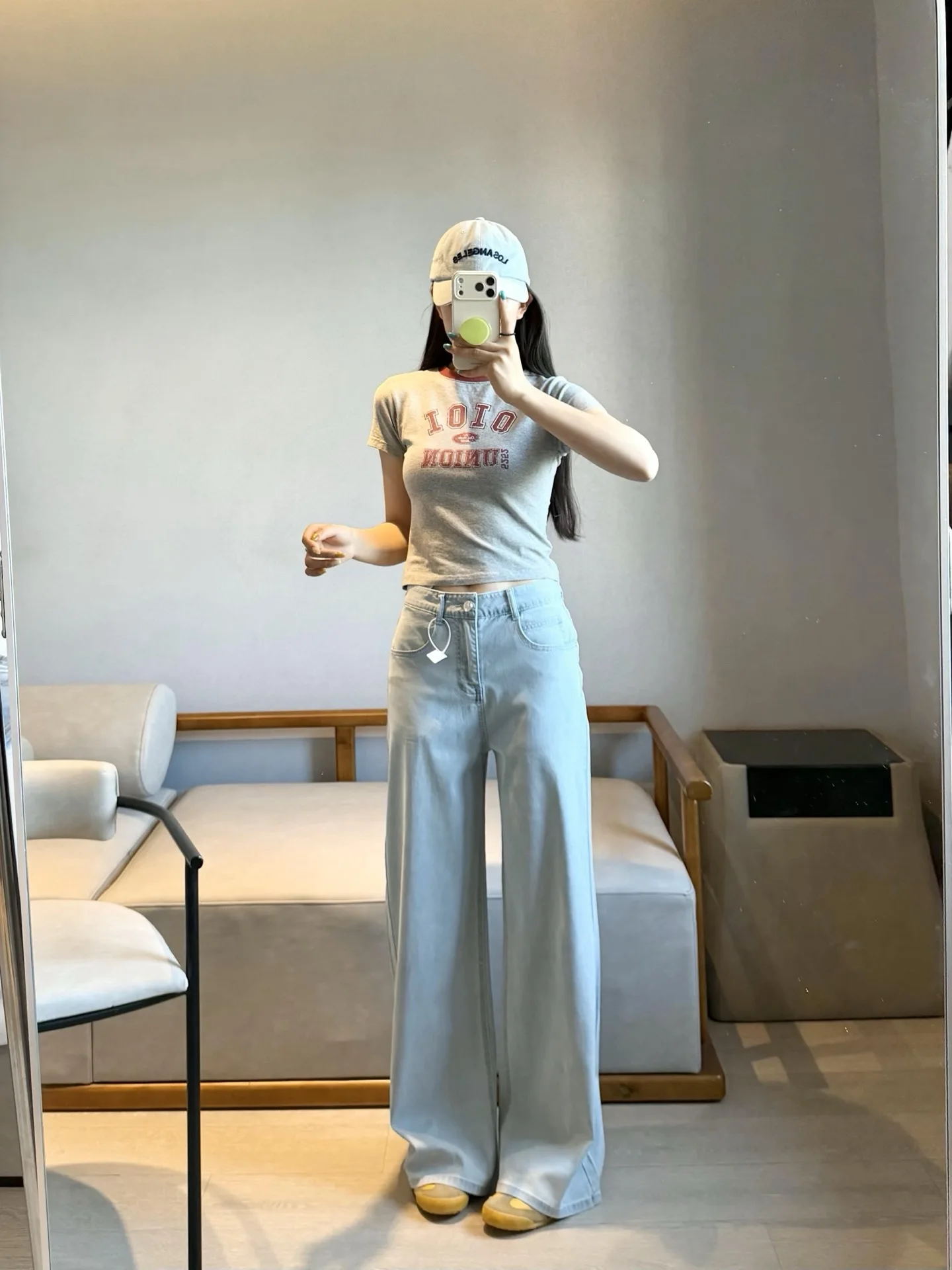 Summer 2026 Women's Wide Leg Denim Jeans Multi-Color Versatile Slimming Casual Loose Fit Ladies Premium Quality Pants
Summer 2026 Women's Wide Leg Denim Jeans Multi-Color Versatile Slimming Casual Loose Fit Ladies Premium Quality Pants