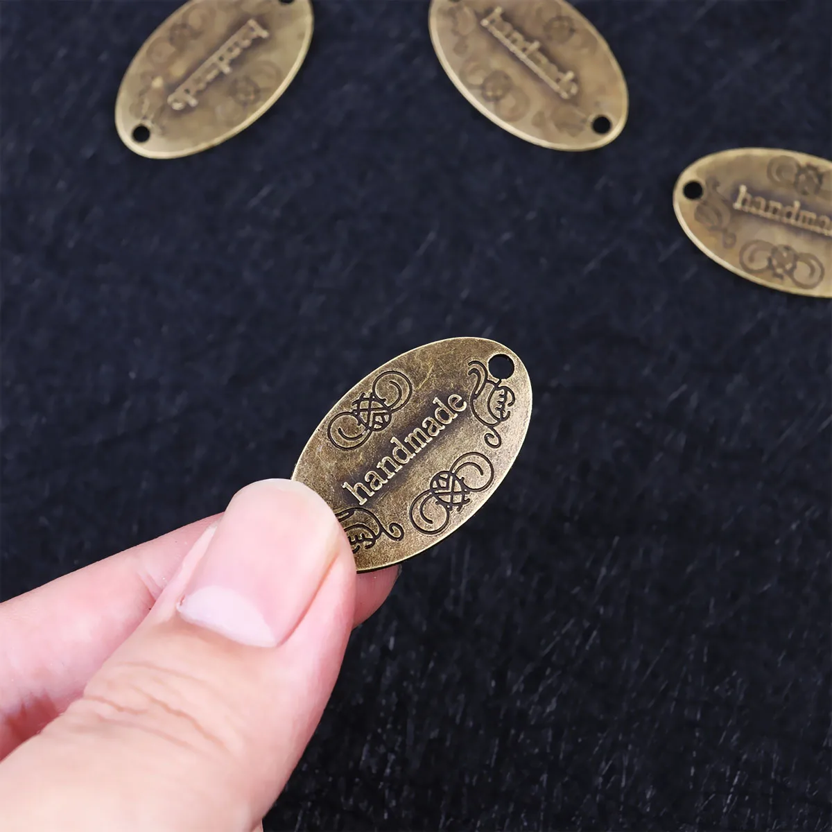60 Pcs Double Hole Metal Label Vintage Pendant Charms for DIY Necklace Bracelet Keychain Jewelry Making Assorted Pendants Retro
60 Pcs Double Hole Metal Label Vintage Pendant Charms for DIY Necklace Bracelet Keychain Jewelry Making Assorted Pendants Retro