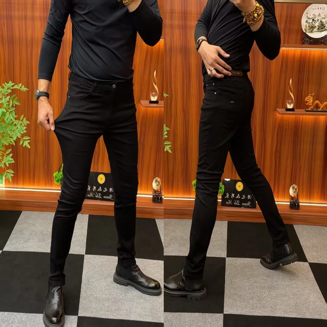 Мужские джинсы Slim Fit с прямыми штанинами, эластичные, черные, из денима, модные, городские, со средней посадкой, на молнии, с геометрическим узором, коллекция Осень 2025
Мужские джинсы Slim Fit с прямыми штанинами, эластичные, черные, из денима, модные, городские, со средней посадкой, на молнии, с геометрическим узором, коллекция Осень 2025