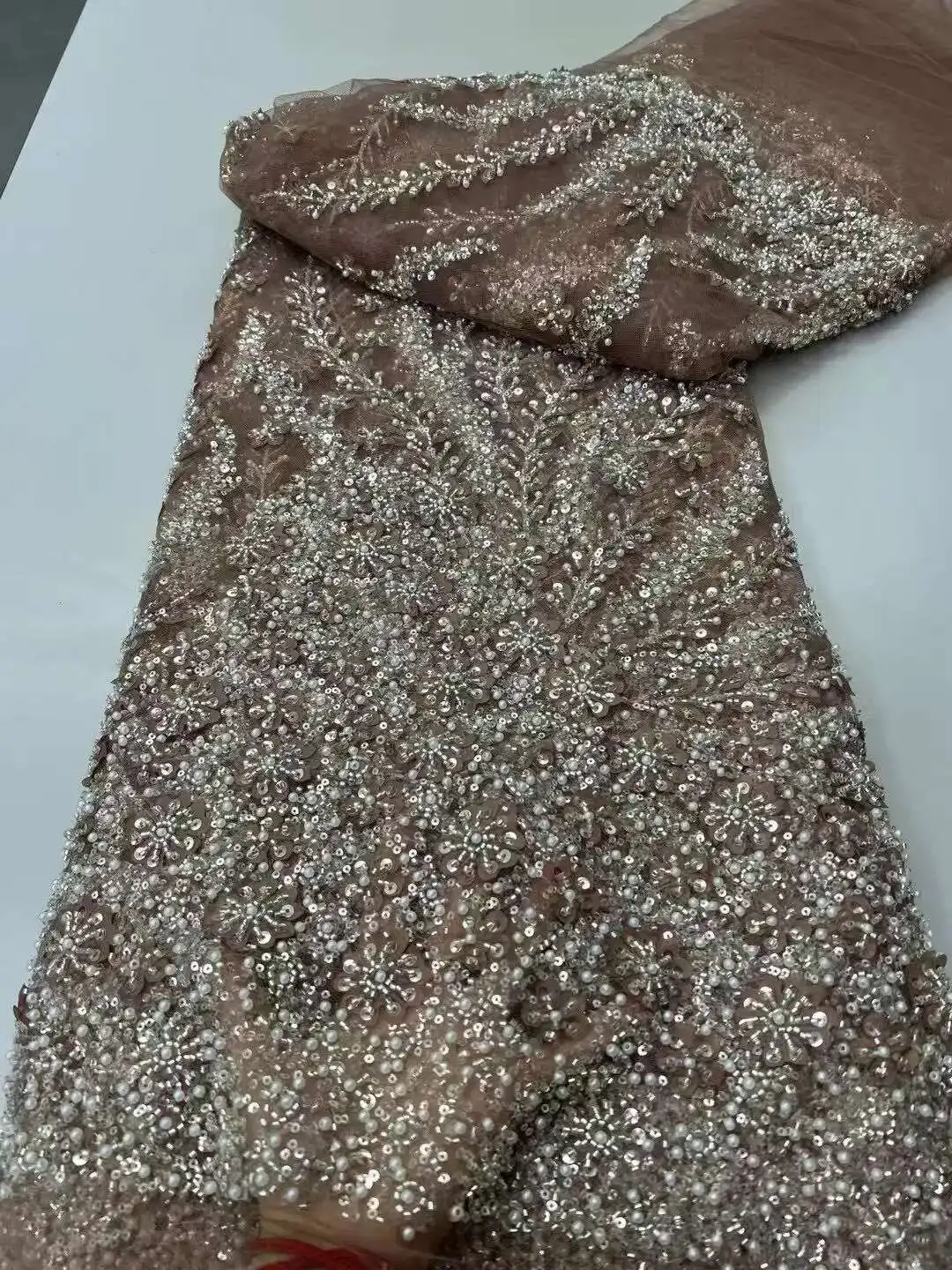 New Fashion African Design French Sequins Lace Hot Sale Embroidery Luxury Beads Nigerian Net Tulle Lace Fabric For Party Dress
New Fashion African Design French Sequins Lace Hot Sale Embroidery Luxury Beads Nigerian Net Tulle Lace Fabric For Party Dress