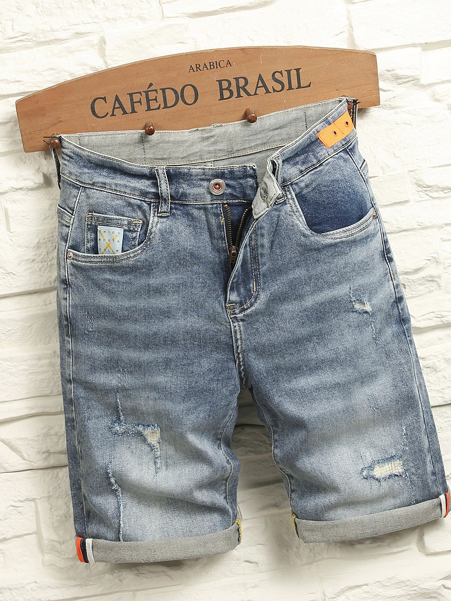 Мужские летние джинсы 2025: американский ретро-стиль, рабочие, повседневные, средней длины, эластичные, пятичастные, модные, универсальные, молодежные
Мужские летние джинсы 2025: американский ретро-стиль, рабочие, повседневные, средней длины, эластичные, пятичастные, модные, универсальные, молодежные