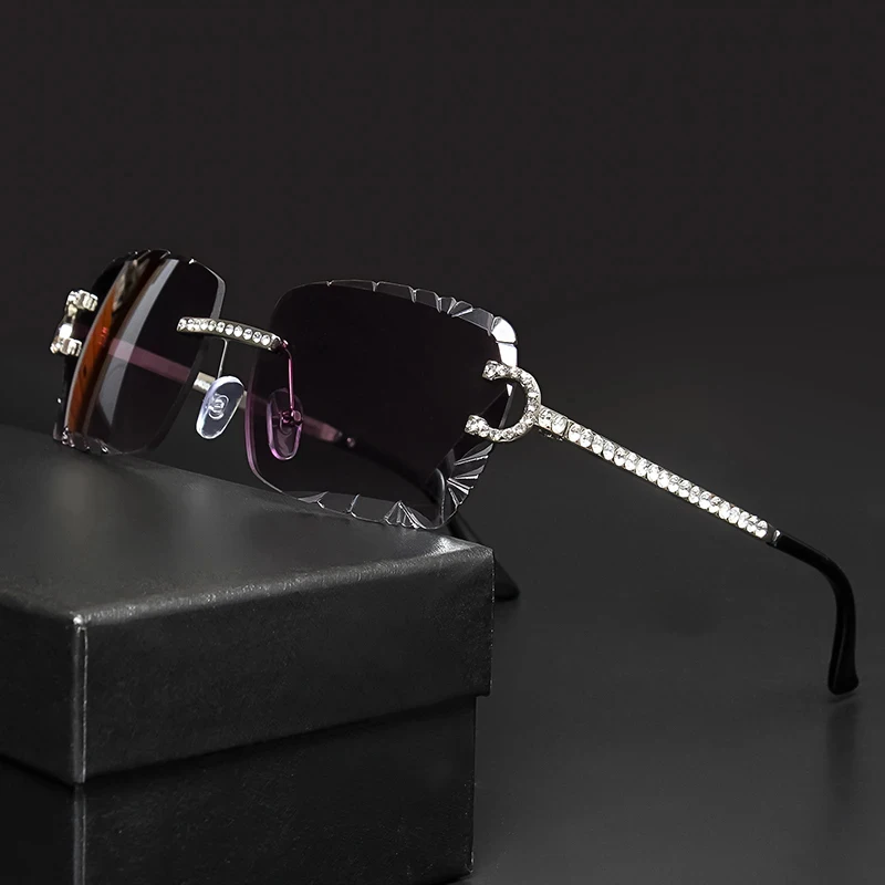 2026 Fashion Rimless Square Sunglasses Vintage Diamond Brand Design Cut Lens Sun Glasses Men Women Metal Frame Luxury Eyewear
2026 Fashion Rimless Square Sunglasses Vintage Diamond Brand Design Cut Lens Sun Glasses Men Women Metal Frame Luxury Eyewear