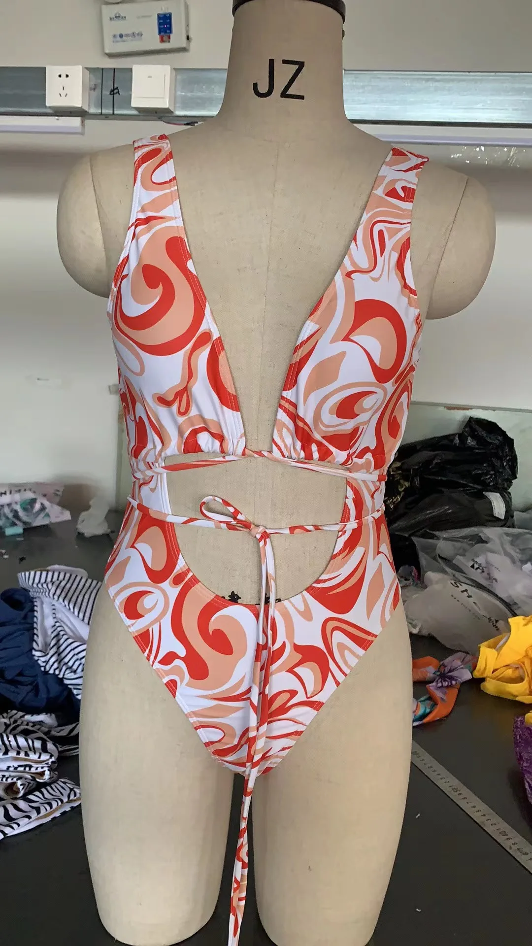 60 customized printed one-piece swimsuits can be produced in small batches. Sexy wind can be ordered in 2025 new models with pic
60 customized printed one-piece swimsuits can be produced in small batches. Sexy wind can be ordered in 2025 new models with pic