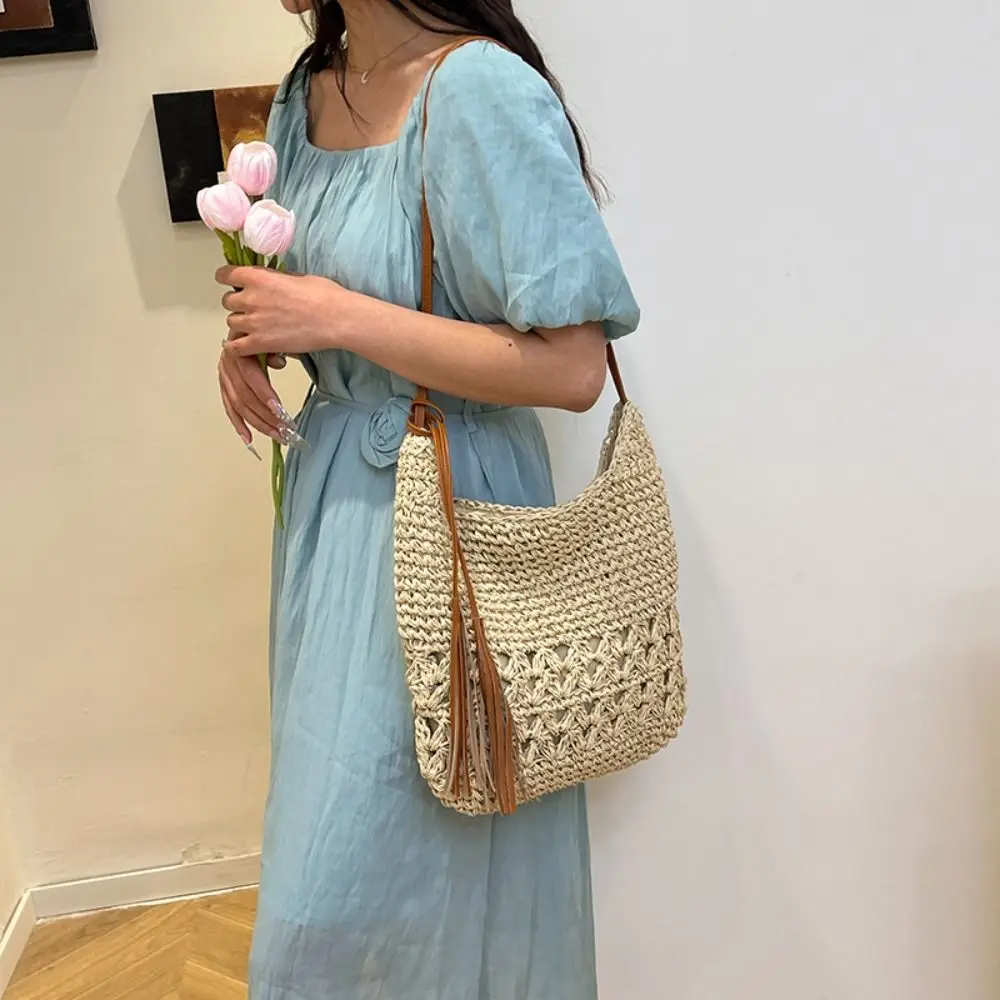 Trendy Summer Weave Straw Bag Boho Leisure Straw Shoulder Bag Casual Beach Tassels Tote Bag for Women
Trendy Summer Weave Straw Bag Boho Leisure Straw Shoulder Bag Casual Beach Tassels Tote Bag for Women