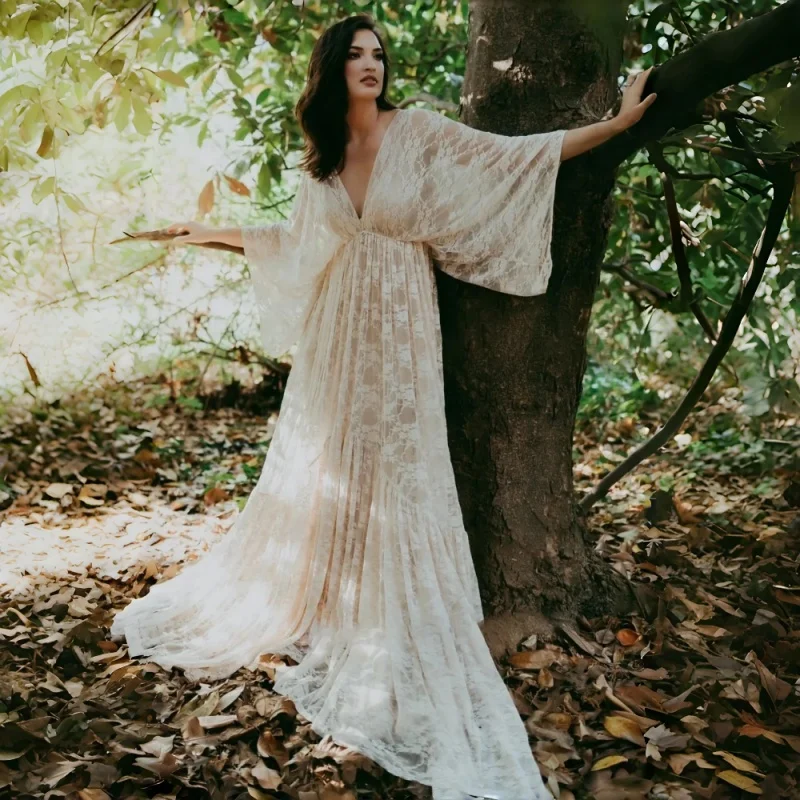 Deep V-Neck Bohemian Lace Wedding Dress Bell Sleeves With Tiered A-Line Skirt Evening Gowns Customizable
Deep V-Neck Bohemian Lace Wedding Dress Bell Sleeves With Tiered A-Line Skirt Evening Gowns Customizable