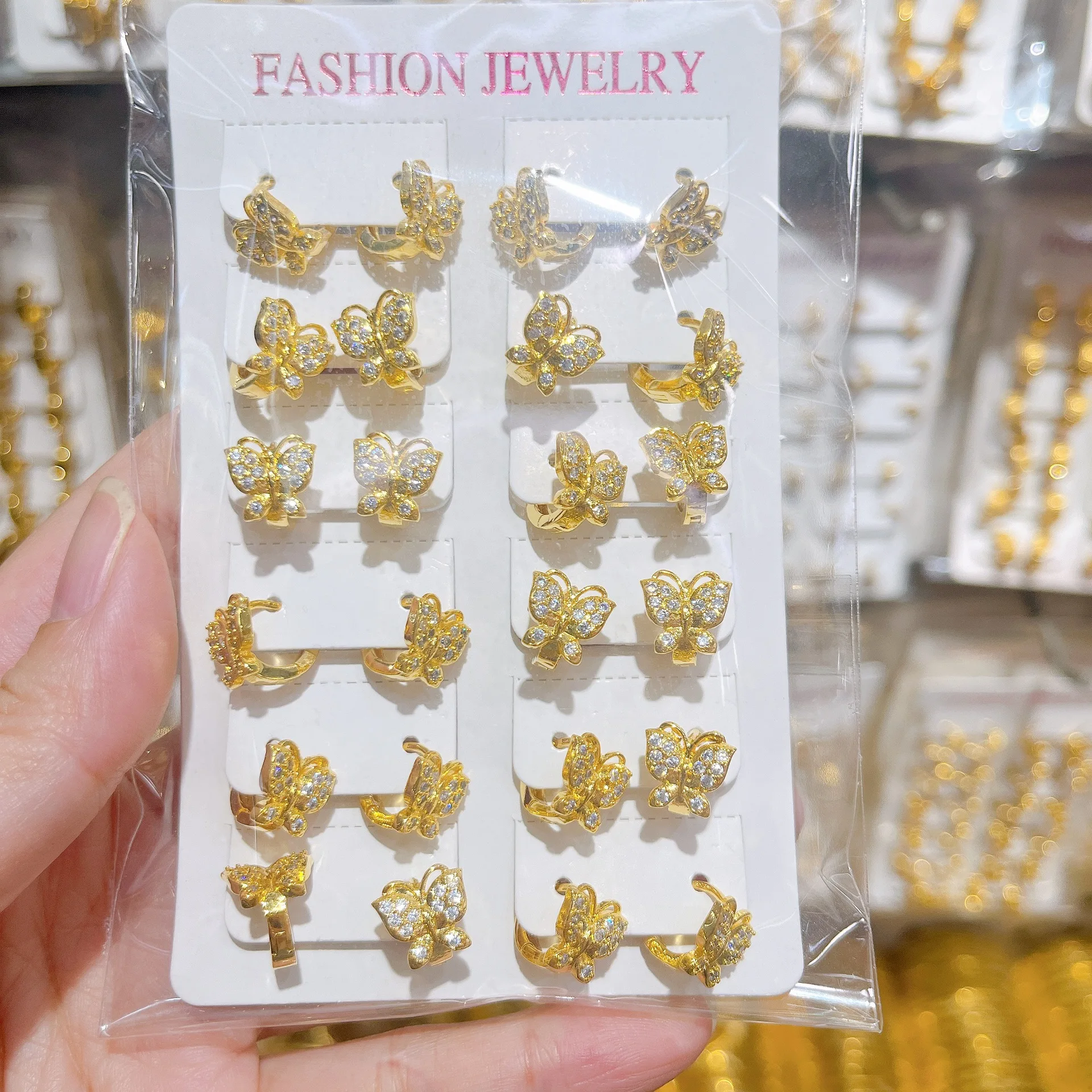 Набор из 12 пар женских серег-колье в форме сердца с цирконием, модные украшения на медной основе для свадьбы, вечеринки, подарка на день рождения
Набор из 12 пар женских серег-колье в форме сердца с цирконием, модные украшения на медной основе для свадьбы, вечеринки, подарка на день рождения