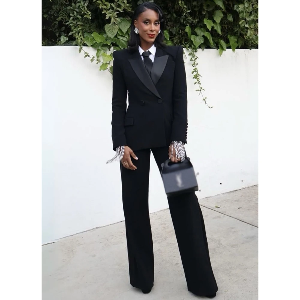 Black Women Suit Customized Double Buttons Stain Peaked Lapel Two Pieces(Jacket+Pants) Modern Female Set for Formal Occasions
Black Women Suit Customized Double Buttons Stain Peaked Lapel Two Pieces(Jacket+Pants) Modern Female Set for Formal Occasions