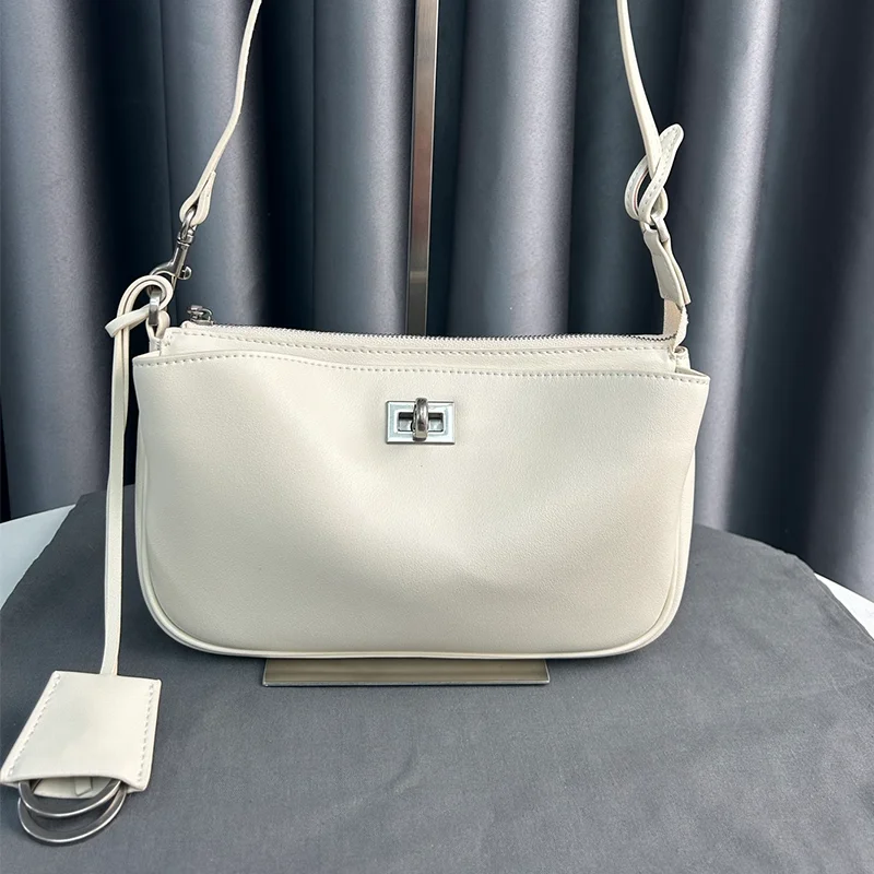 2025 New Women's Bag Genuine Leather Shoulder Crossbody Bag Light Luxury Multifunctional High-quality Large Capacity Handbag
2025 New Women's Bag Genuine Leather Shoulder Crossbody Bag Light Luxury Multifunctional High-quality Large Capacity Handbag