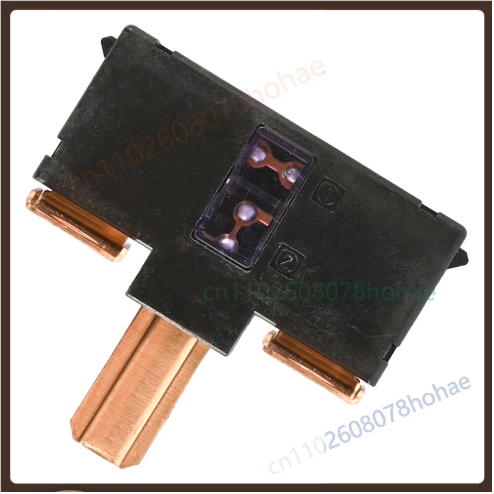 Fuse A Multi Block (120A/70A) For Honda MDX Odyssey Pilot 05-15 38231-SFY-003
Fuse A Multi Block (120A/70A) For Honda MDX Odyssey Pilot 05-15 38231-SFY-003