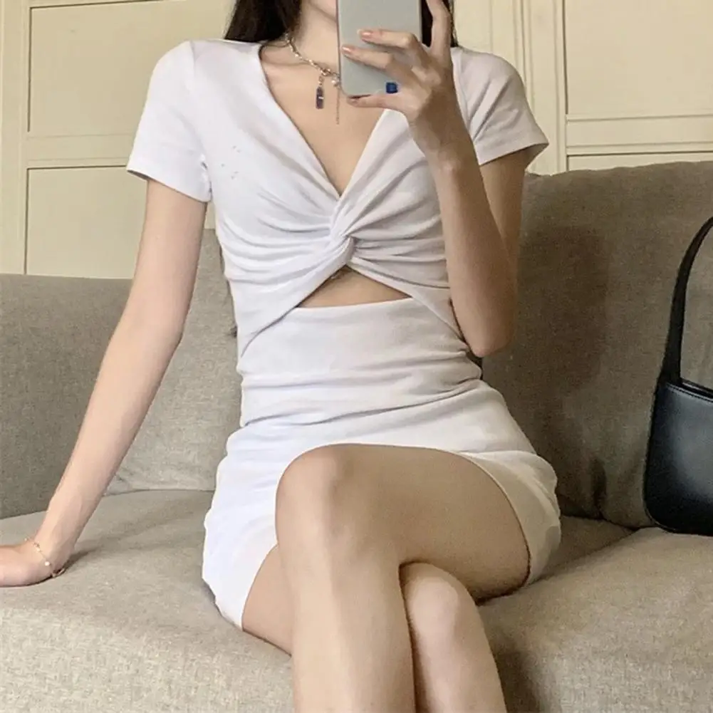 Women Dress Elegant V-neck Mini Dress with Cross Knot Waist Detail Short Sleeves for Women Solid Color Sheath Dress for Spring
Women Dress Elegant V-neck Mini Dress with Cross Knot Waist Detail Short Sleeves for Women Solid Color Sheath Dress for Spring