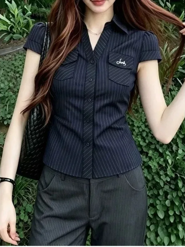 plus Size Slim Fit Striped Shirt Women's Summer Short Sleeve Turn-down Collar Waist-cinching Slimming Personality Top
plus Size Slim Fit Striped Shirt Women's Summer Short Sleeve Turn-down Collar Waist-cinching Slimming Personality Top