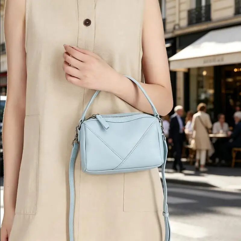 New Genuine Cowhide Leather Mini Crossbody Bag for Women Pebbled Leather Top Handle Crossbody Bag with Geometric Stitching
New Genuine Cowhide Leather Mini Crossbody Bag for Women Pebbled Leather Top Handle Crossbody Bag with Geometric Stitching