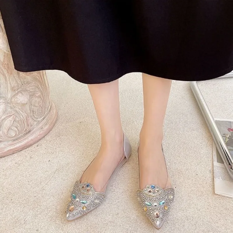 Fashionable Women's Summer Flat Sandals Crystal Transparent Pointed Toe Low Heel Rhinestone Beach Shoes
Fashionable Women's Summer Flat Sandals Crystal Transparent Pointed Toe Low Heel Rhinestone Beach Shoes