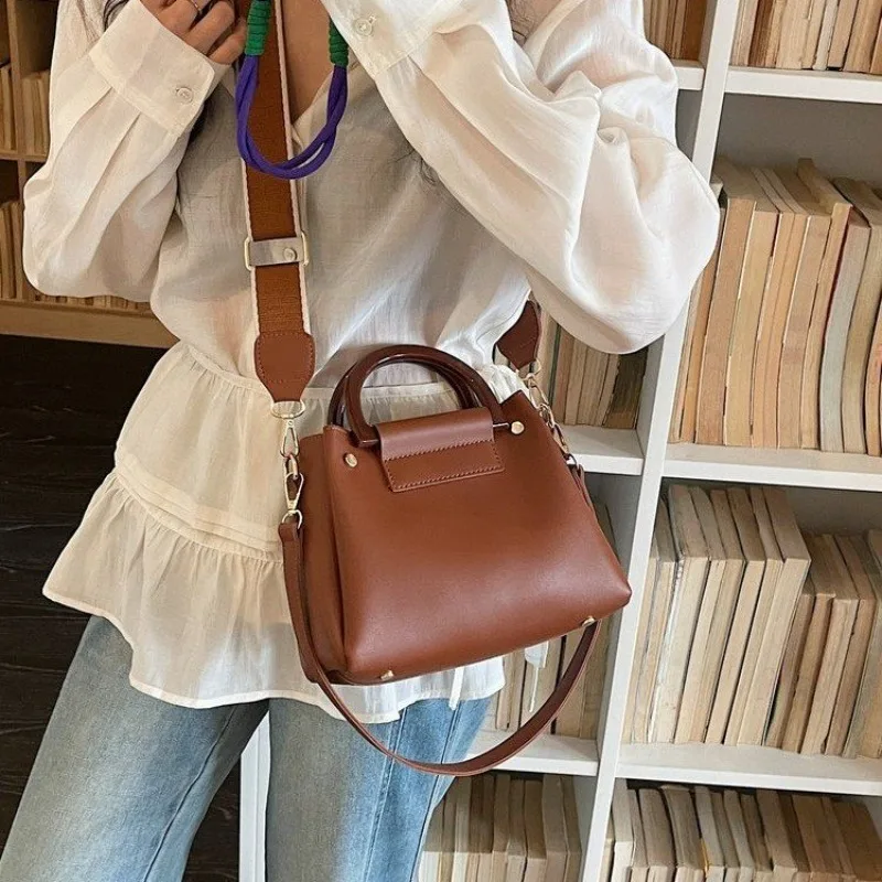 Luxury Trendy Women Handbag Soft Leather Classic Elegant Vintage Casual Crossbody Messenger Bag
Luxury Trendy Women Handbag Soft Leather Classic Elegant Vintage Casual Crossbody Messenger Bag