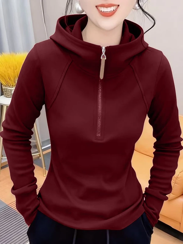 2026 New Women's Hooded Sweatshirt Half Zipper Velvet Warm Base Layer Shirt Korean Style Long Sleeve Regular Fit Color
2026 New Women's Hooded Sweatshirt Half Zipper Velvet Warm Base Layer Shirt Korean Style Long Sleeve Regular Fit Color