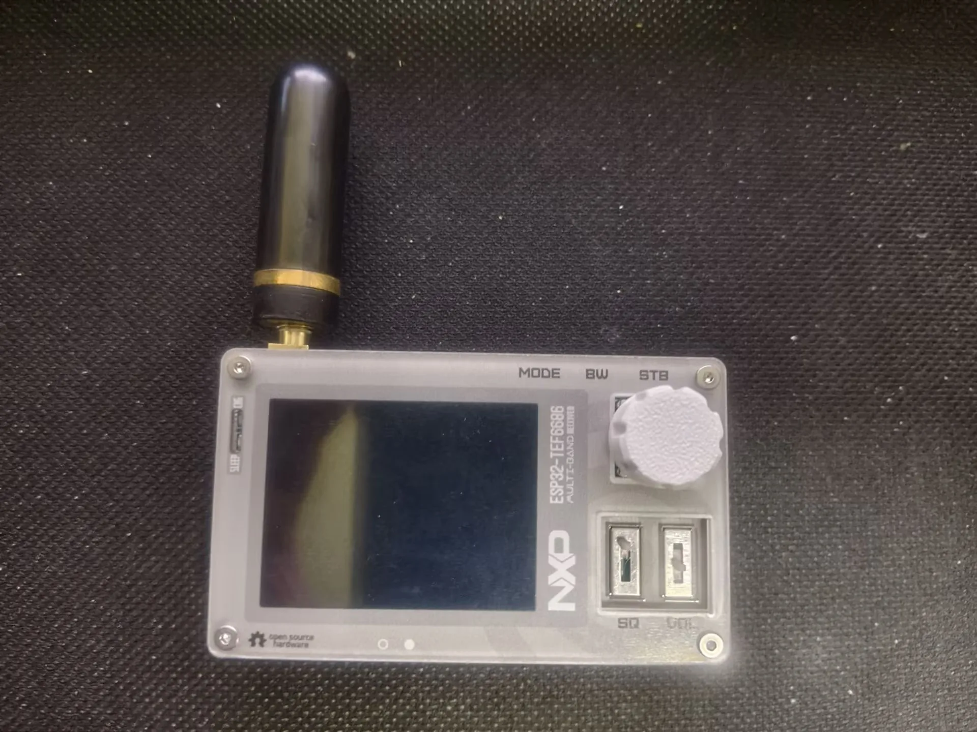 Ultra mini MINI TEF6686 DSP radio with ESP32 main control
Ultra mini MINI TEF6686 DSP radio with ESP32 main control