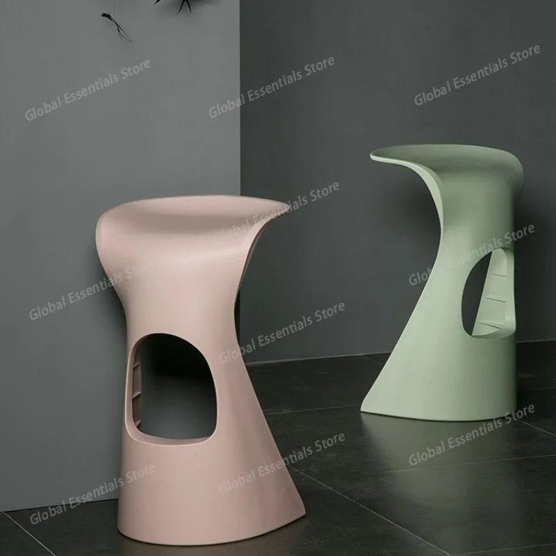 Nordic Creative Bar Stool Minimalist High Stool for Bar Cafe Home Dining Designer Stylish Chair Plastic material
Nordic Creative Bar Stool Minimalist High Stool for Bar Cafe Home Dining Designer Stylish Chair Plastic material