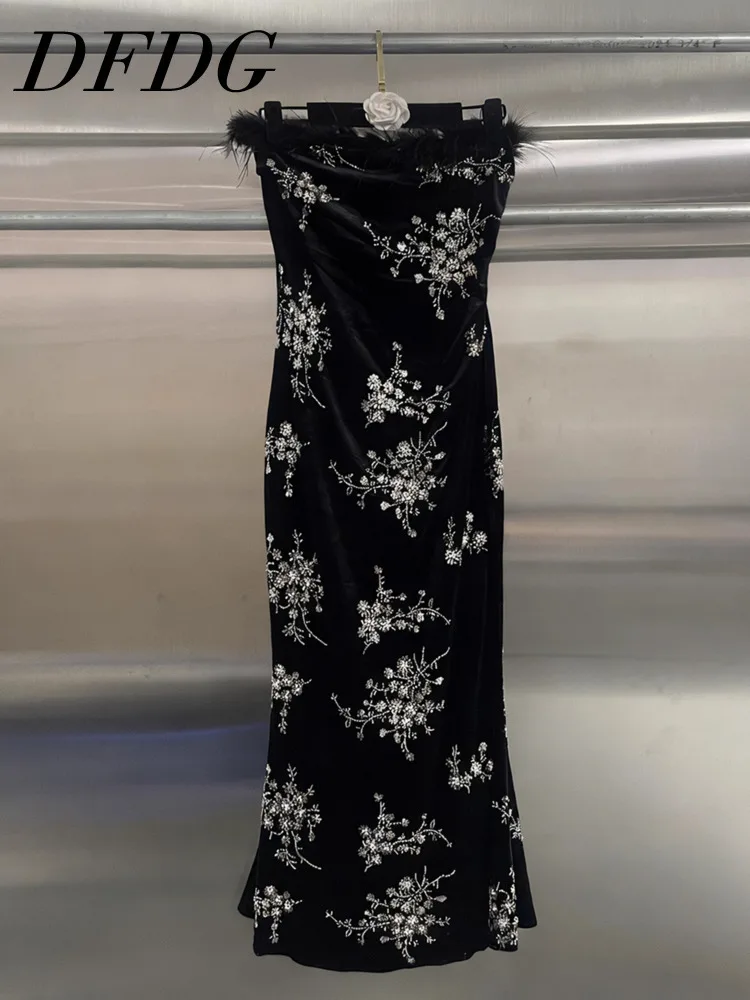 DFDG 2023, весенне-летнее женское черное платье с перьями, роскошное бархатное платье без бретелек, элегантное вечернее платье макси с тяжелой вышивкой
DFDG 2023, весенне-летнее женское черное платье с перьями, роскошное бархатное платье без бретелек, элегантное вечернее платье макси с тяжелой вышивкой