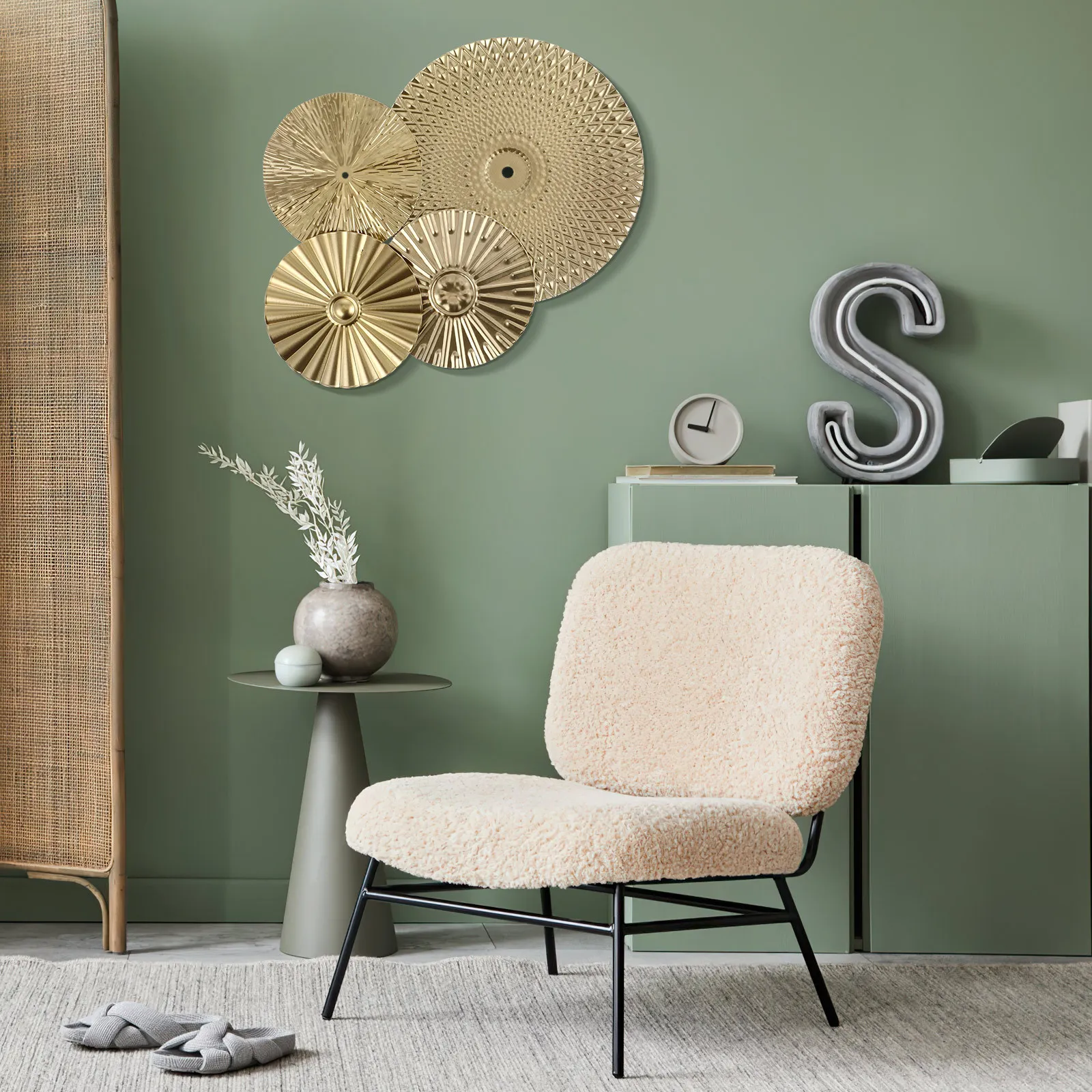 4Pcs Metal Wall Art Modern Irregular Disc Decoration Home Office Wall Hanging Indoor Decorative Pendant Home Decor
4Pcs Metal Wall Art Modern Irregular Disc Decoration Home Office Wall Hanging Indoor Decorative Pendant Home Decor