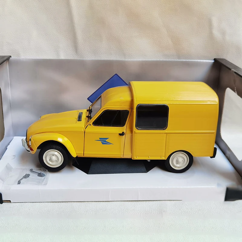 SOLIDO 1/18 Scale CITROEN ACADIANE Alloy Car Model
SOLIDO 1/18 Scale CITROEN ACADIANE Alloy Car Model