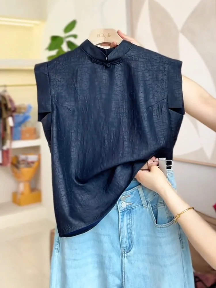 Новая китайская ретро-блузка с воротником-стойкой, модная, больших размеров, утягивающая, летняя, 2025, для ношения под одеждой, для женщин
Новая китайская ретро-блузка с воротником-стойкой, модная, больших размеров, утягивающая, летняя, 2025, для ношения под одеждой, для женщин
