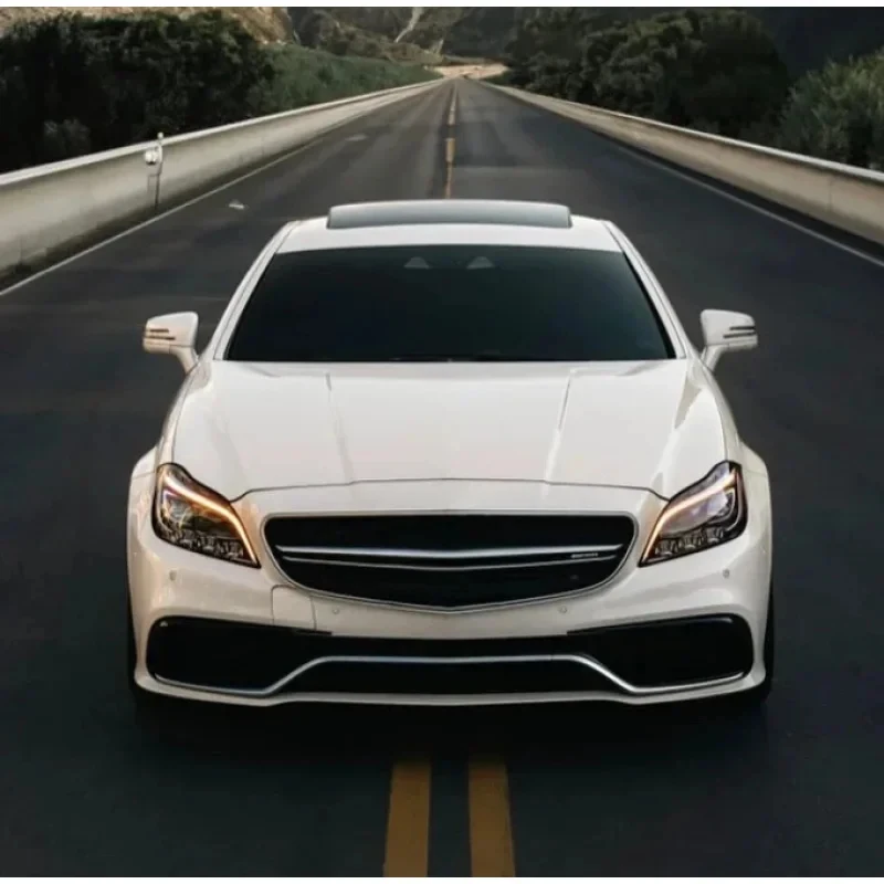 A new body kit W218 (2011-2014 models), including bumpers and grille, is available CLS63 model.
A new body kit W218 (2011-2014 models), including bumpers and grille, is available CLS63 model.