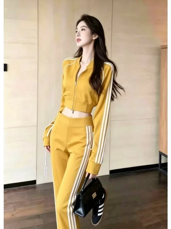 Korean Sporty Zipper Sweatshirt Set Women's Spring New Anti-aging High-grade Top Skirt Two-piece Set Trendy Short Sleeve Long...
Korean Sporty Zipper Sweatshirt Set Women's Spring New Anti-aging High-grade Top Skirt Two-piece Set Trendy Short Sleeve Long...