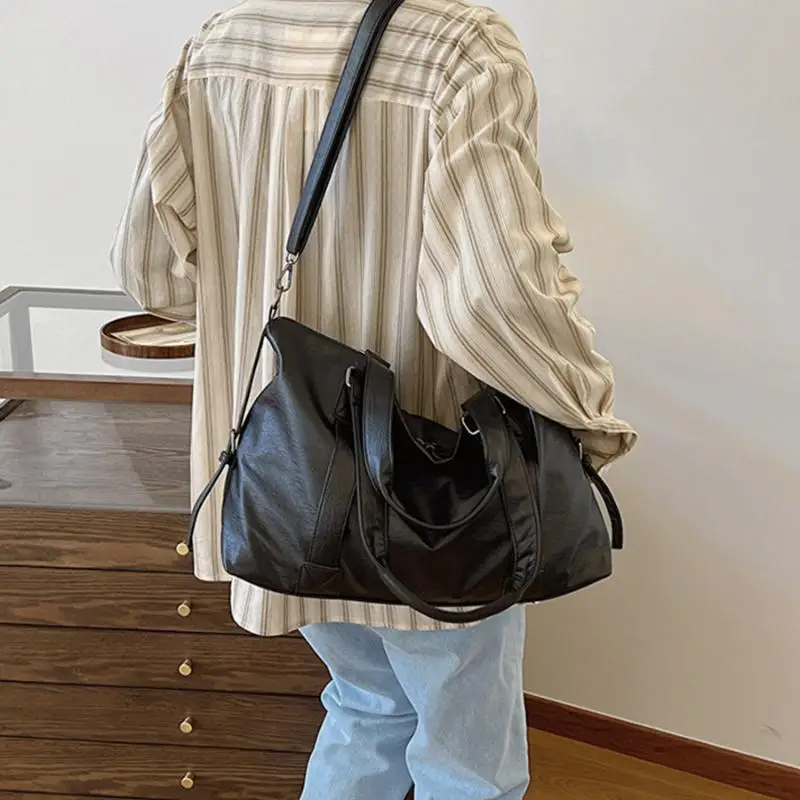 Fashion Simple Tote Bag Black PU Leather Shoulder Bag Crossbody Bag For Women Daily Commuting Bags Travel Storage Pouch
Fashion Simple Tote Bag Black PU Leather Shoulder Bag Crossbody Bag For Women Daily Commuting Bags Travel Storage Pouch