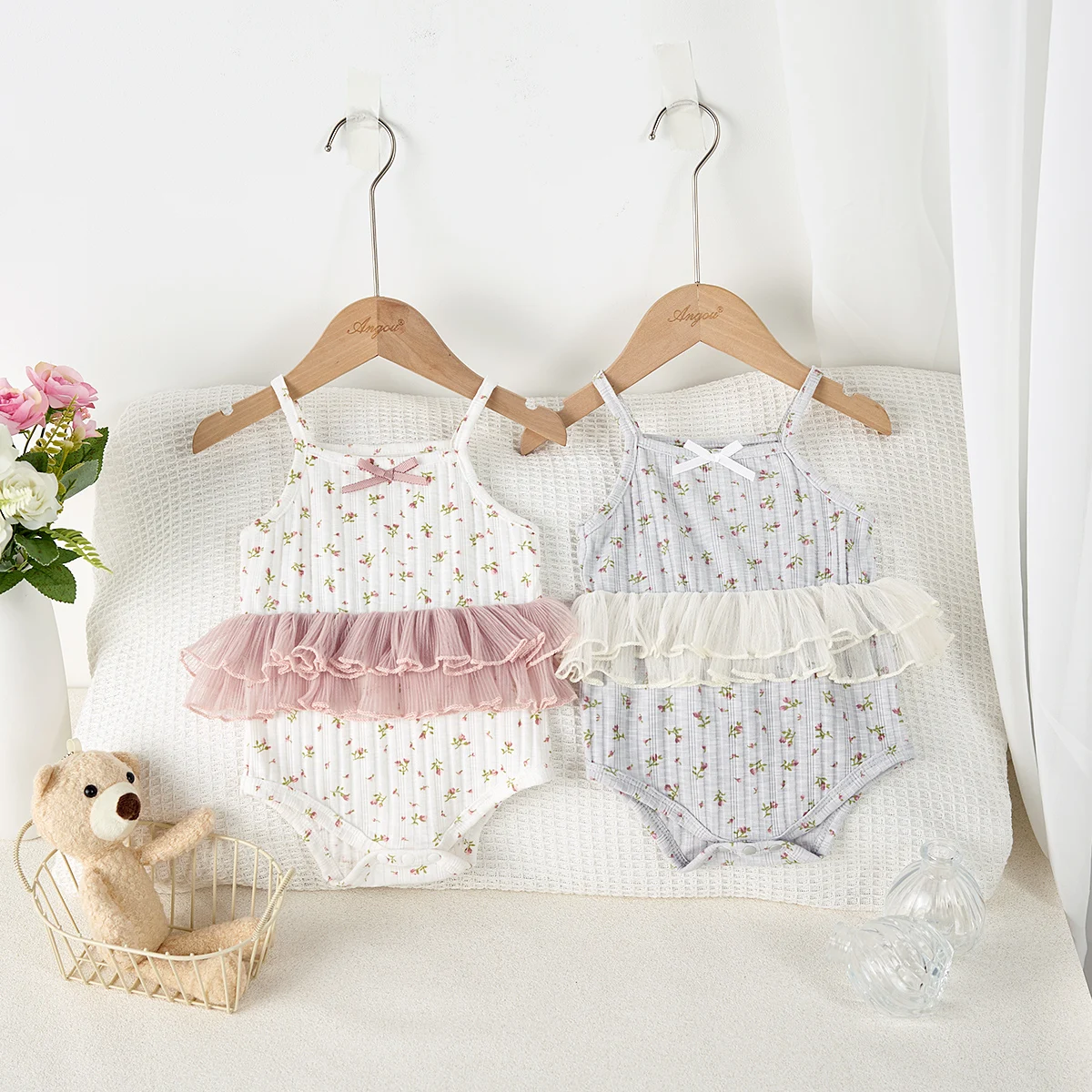 Thin clothes for girls summer sweet floral halter lace lace mesh mesh lace triangle jumpsuit
Thin clothes for girls summer sweet floral halter lace lace mesh mesh lace triangle jumpsuit