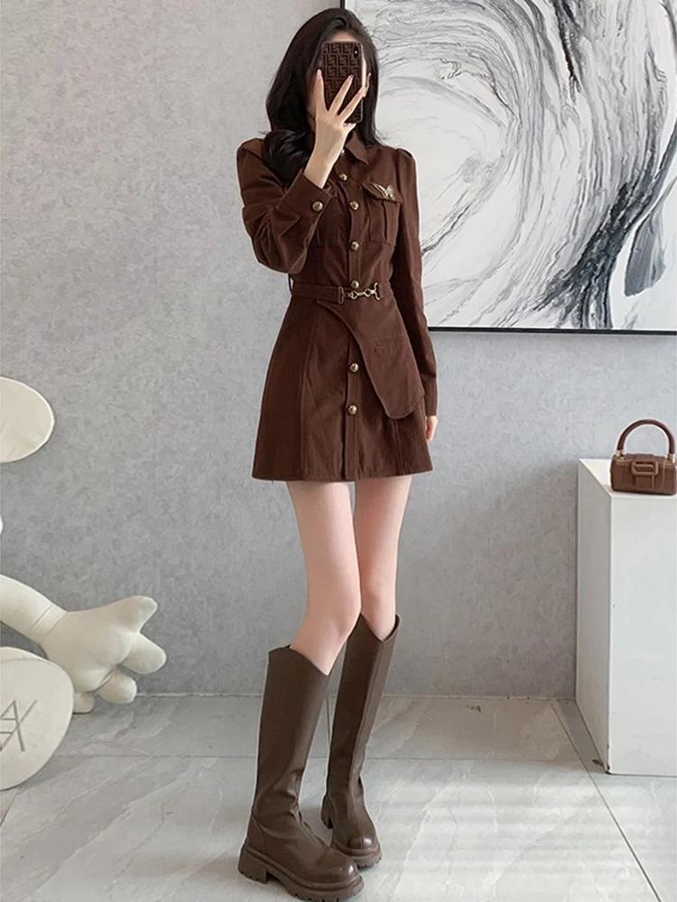 2025 Spring and Autumn New Streetwear Short Dress Long Sleeve Polo Collar High Waist Dress for Women
2025 Spring and Autumn New Streetwear Short Dress Long Sleeve Polo Collar High Waist Dress for Women