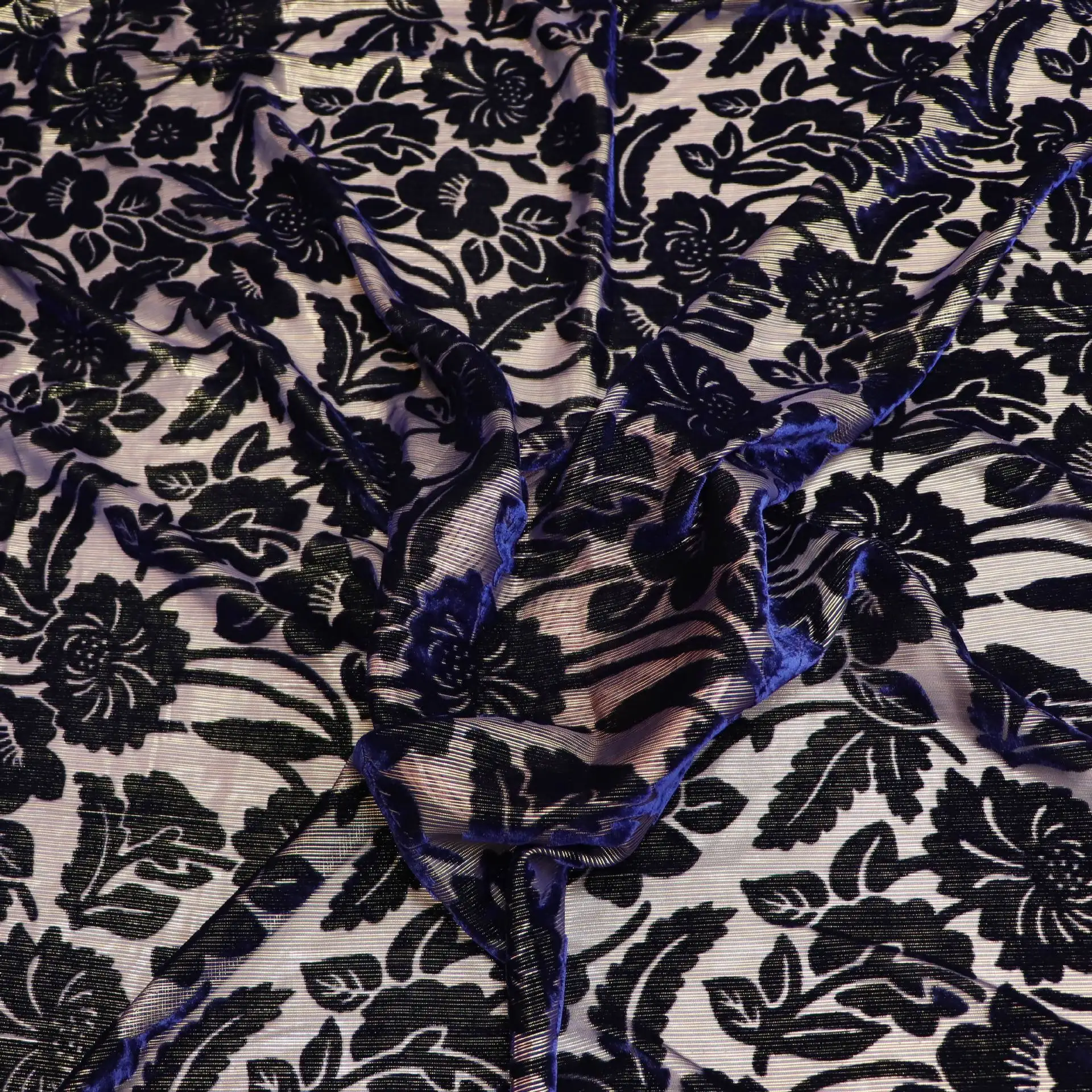 7723 Woven Brocade Golden Line Burnt out Velvet Fabric Brocade Sticky Velvet Cheongsam One-Piece Dress Wedding Dress Dress
7723 Woven Brocade Golden Line Burnt out Velvet Fabric Brocade Sticky Velvet Cheongsam One-Piece Dress Wedding Dress Dress