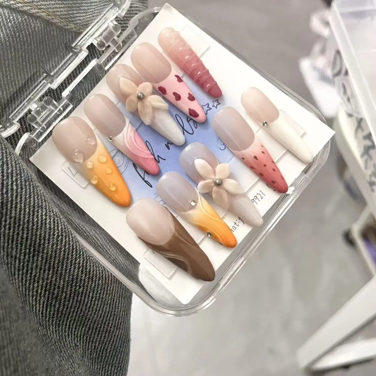 Lily New Handmade High-grade Nail Art Wearing Nail Press on Nails 3D Engraving Style Flower Mandarin Duck Personality Design
Lily New Handmade High-grade Nail Art Wearing Nail Press on Nails 3D Engraving Style Flower Mandarin Duck Personality Design