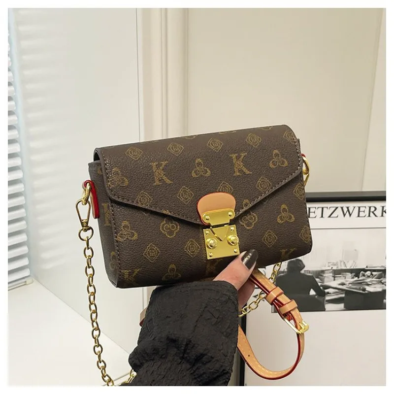 Дизайнерская сумка-конверт для женщин, модная сумка через плечо 2025 года, многофункциональный держатель для телефона, шикарная сумка на плечо, повседневная
Дизайнерская сумка-конверт для женщин, модная сумка через плечо 2025 года, многофункциональный держатель для телефона, шикарная сумка на плечо, повседневная 