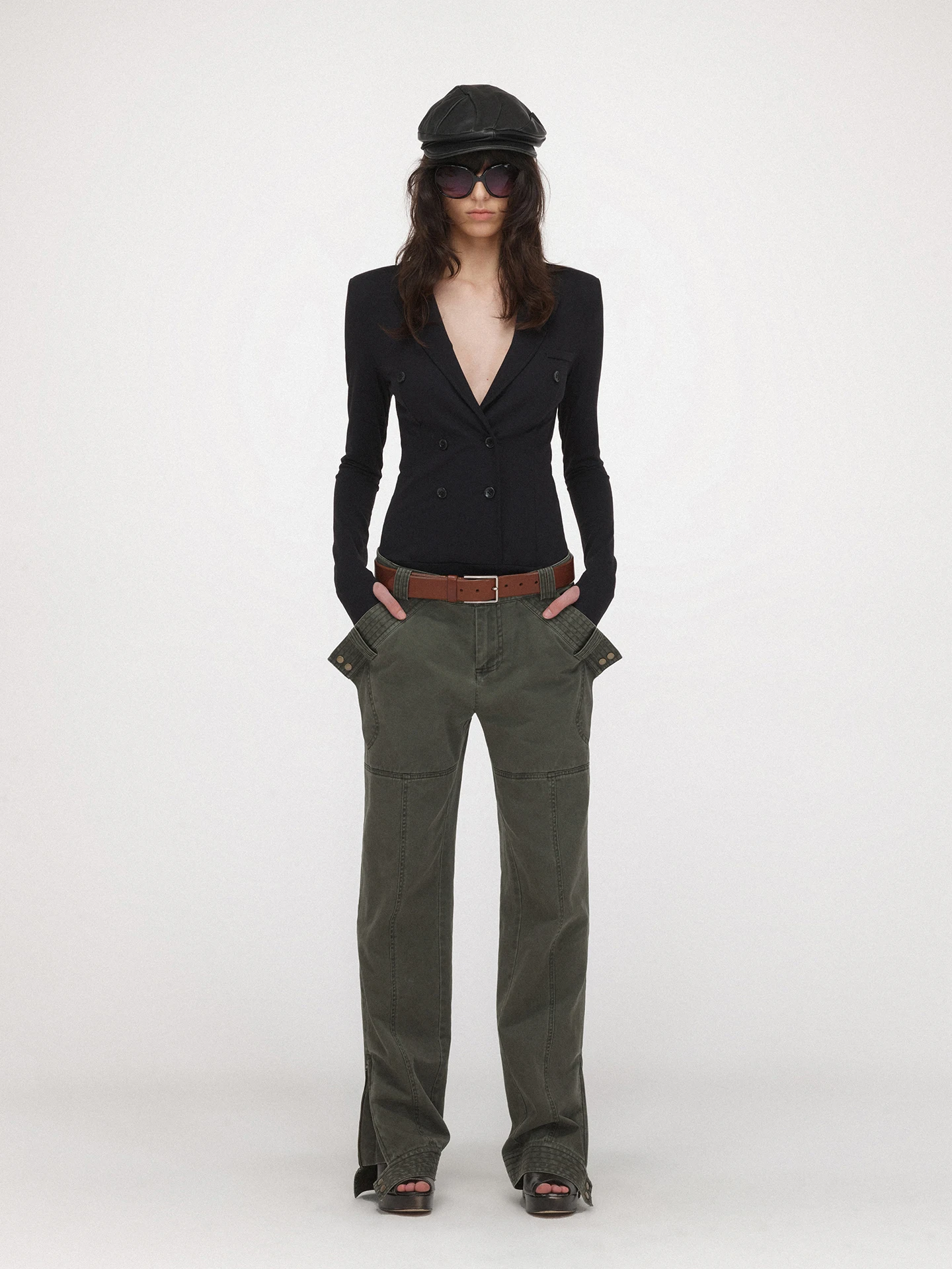 Облегающий трикотажный костюм, комбинезон, двубортный, эластичный, нейлоновый, повседневный, женский, оригинальный дизайн, Faion, осенний, длинный све, обычный...
Облегающий трикотажный костюм, комбинезон, двубортный, эластичный, нейлоновый, повседневный, женский, оригинальный дизайн, Faion, осенний, длинный све, обычный...