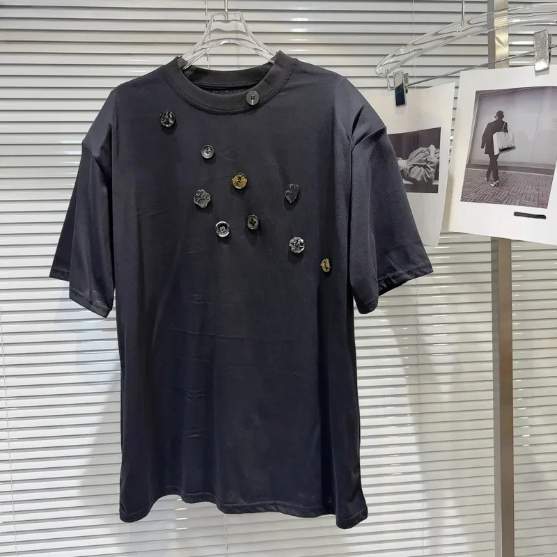 2025 Summer New Items Fashion 3D Button O-neck Design T-shirts for Women Short Sleeves Causal Loose Tops Female
2025 Summer New Items Fashion 3D Button O-neck Design T-shirts for Women Short Sleeves Causal Loose Tops Female