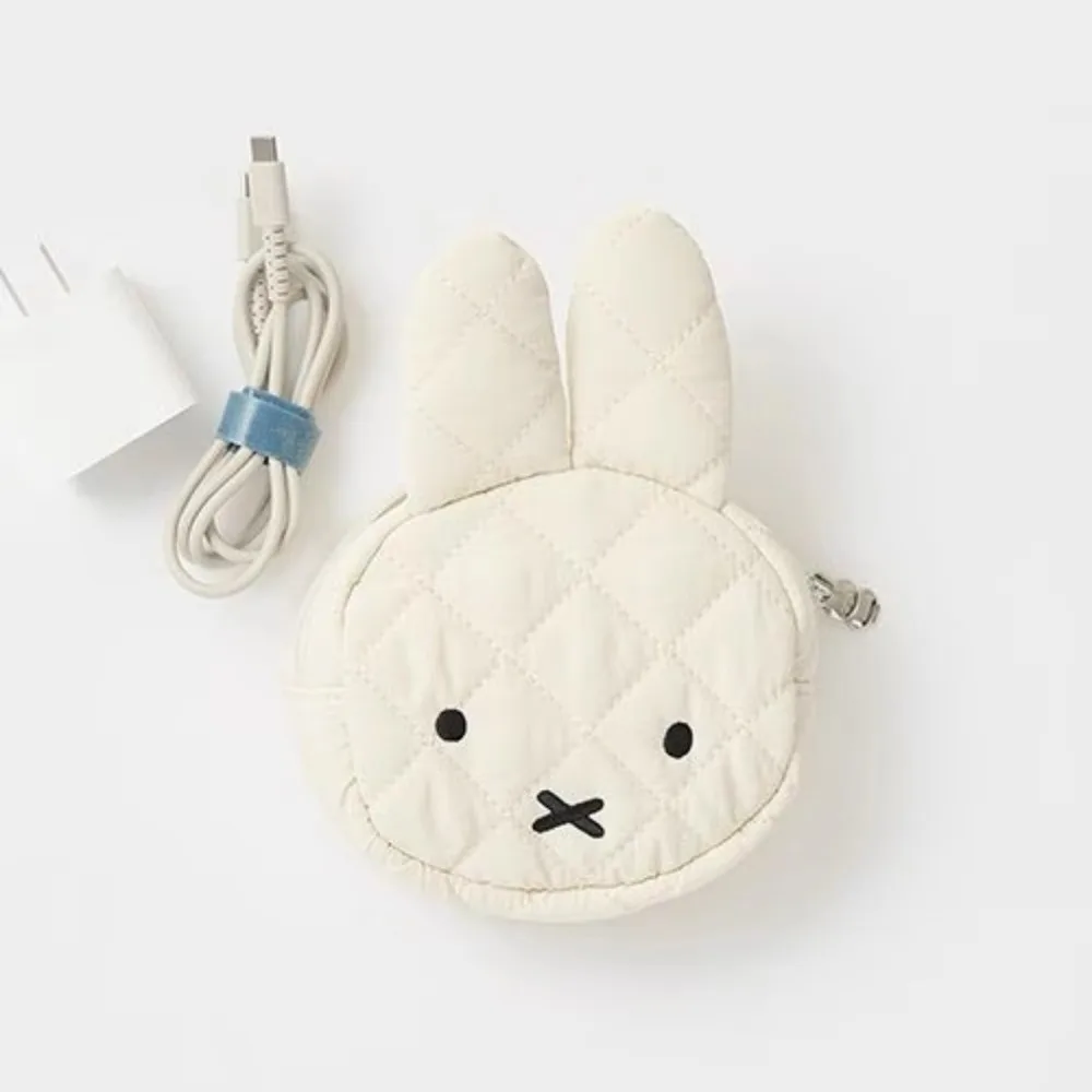 Miffy Kawaii Large Capacity Portable Cosmetic Coin Purse Headphone Data Cable Storage Bag Cute Gift Toy
Miffy Kawaii Large Capacity Portable Cosmetic Coin Purse Headphone Data Cable Storage Bag Cute Gift Toy