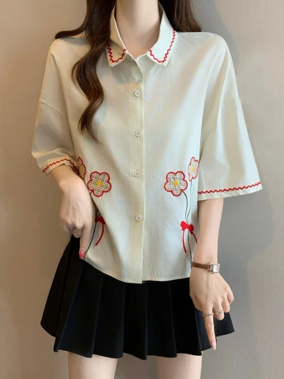 Red Flower Embroidery Short Sleeve Shirt Women's Summer New plus Size Slimming Age-Defying Top Korean Style Loose Fit Commute...
Red Flower Embroidery Short Sleeve Shirt Women's Summer New plus Size Slimming Age-Defying Top Korean Style Loose Fit Commute...