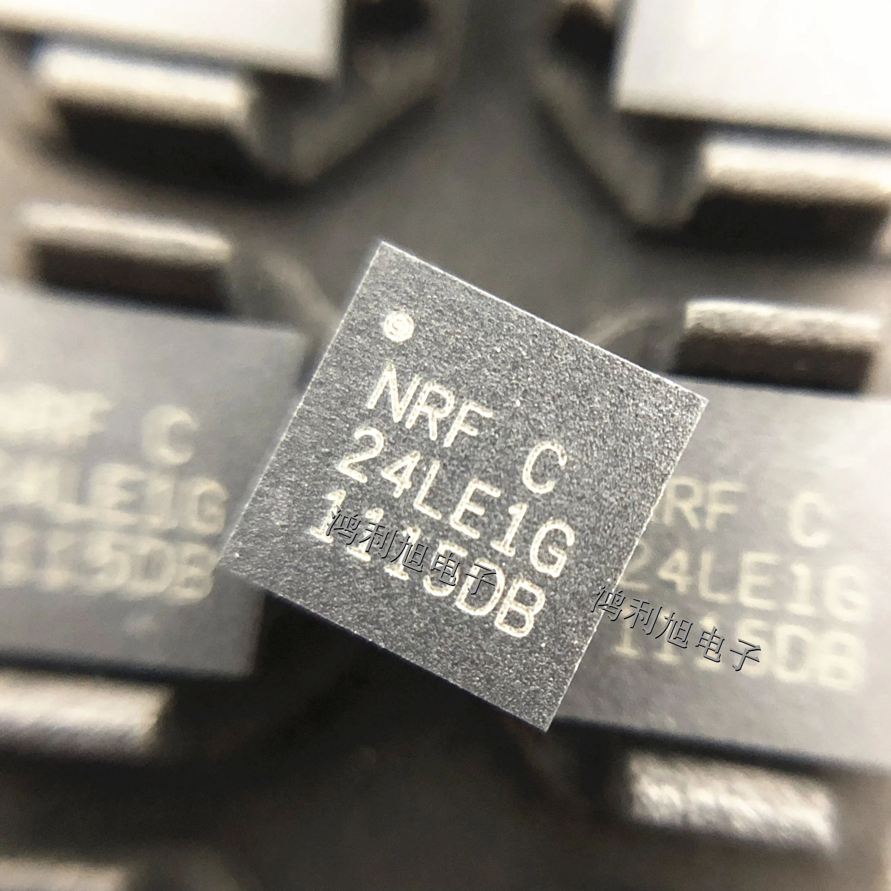 5pcs/Lot NRF24LE1-O17Q32-T QFN-32 MARKING;NRF24LE1G RF Transceiver ULTR-LW POW WIRELS SOC SOL 2.4GHz
5pcs/Lot NRF24LE1-O17Q32-T QFN-32 MARKING;NRF24LE1G RF Transceiver ULTR-LW POW WIRELS SOC SOL 2.4GHz