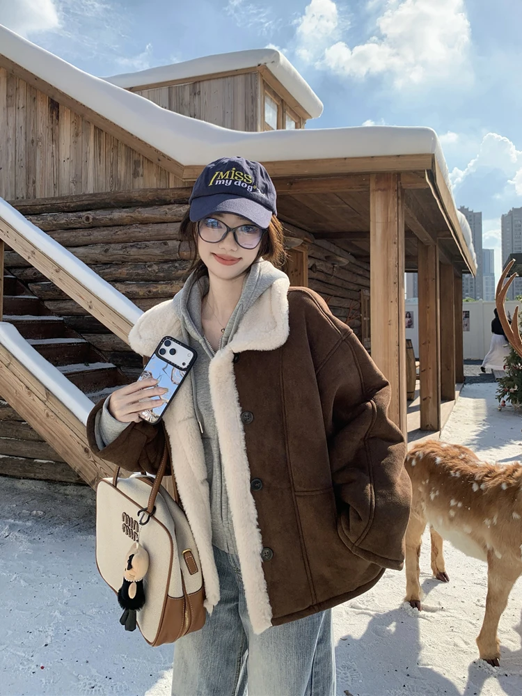 Thiened Long Sve Leather And Fur Inteated Jaet Women's 2025 Winter New Sle Retro Warm Cool Top Quali Cotton Clothes
Thiened Long Sve Leather And Fur Inteated Jaet Women's 2025 Winter New Sle Retro Warm Cool Top Quali Cotton Clothes