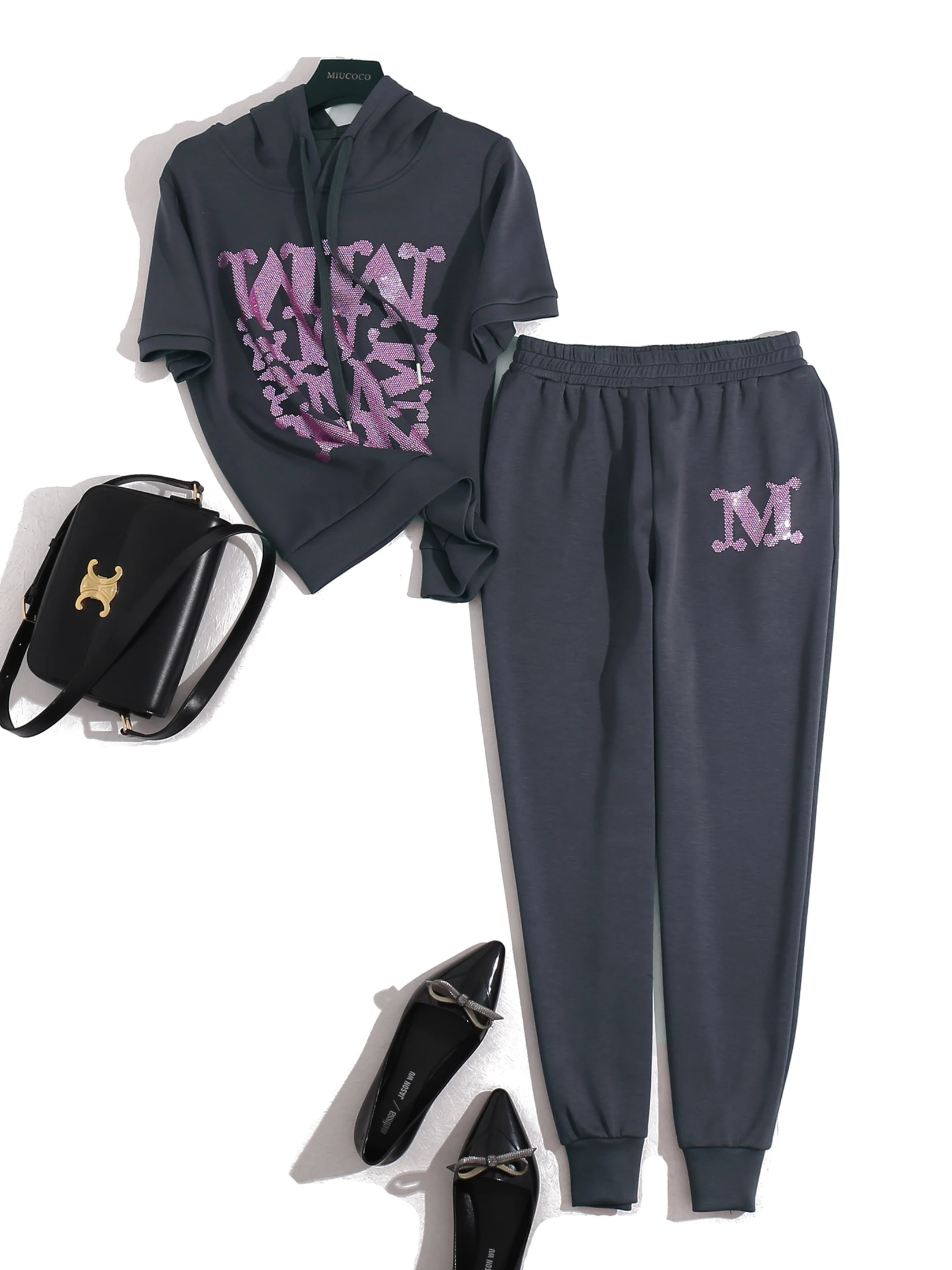 Casual Sporty Two-Piece Set Women's Lazy Style Short Sleeve Hoodie Tower Peak Cabinet D!G Top 2K! Fashionable Leisure Outfit
Casual Sporty Two-Piece Set Women's Lazy Style Short Sleeve Hoodie Tower Peak Cabinet D!G Top 2K! Fashionable Leisure Outfit