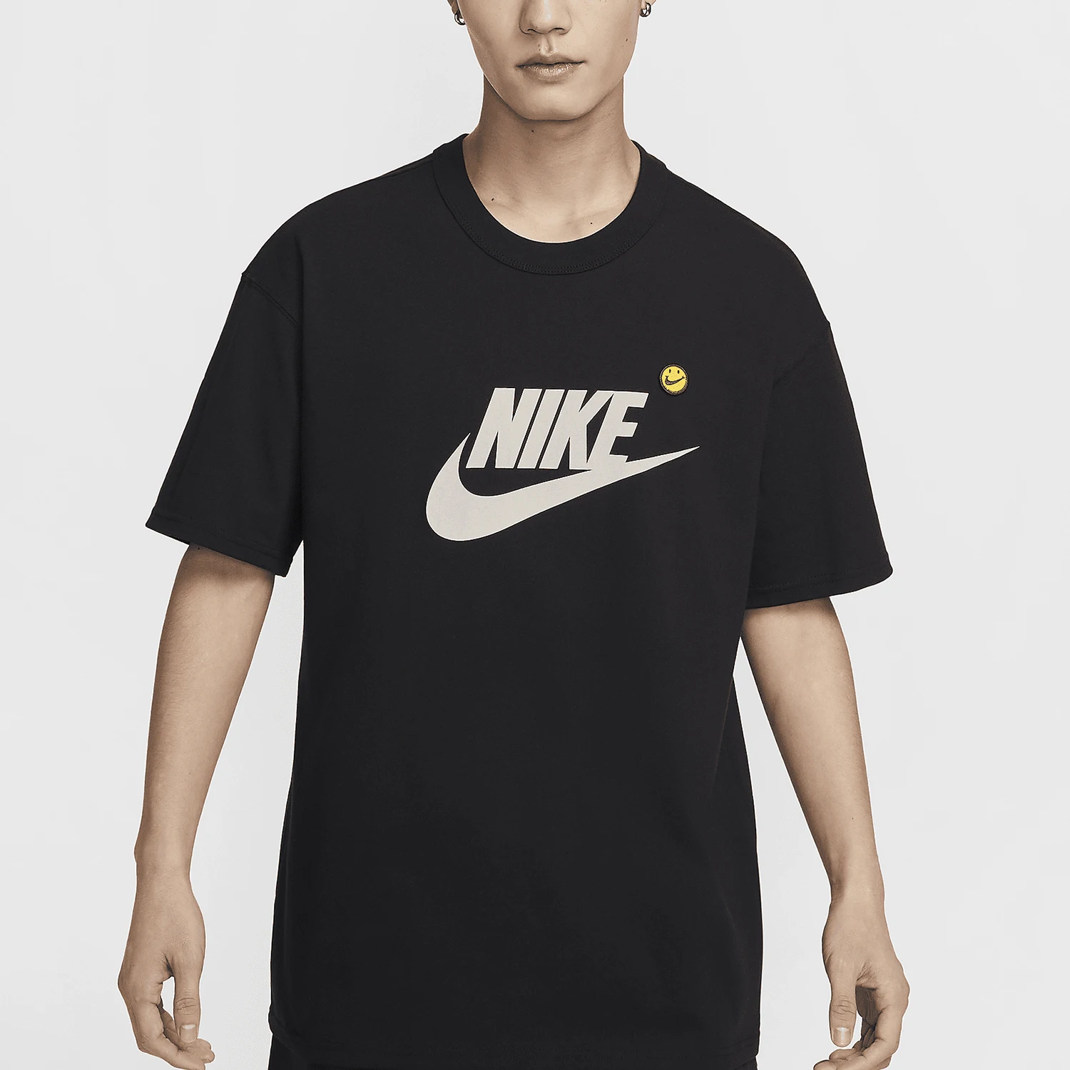 Официальная спортивная мужская простая модная футболка Nike с коротким рукавом HJ3959-010
Официальная спортивная мужская простая модная футболка Nike с коротким рукавом HJ3959-010