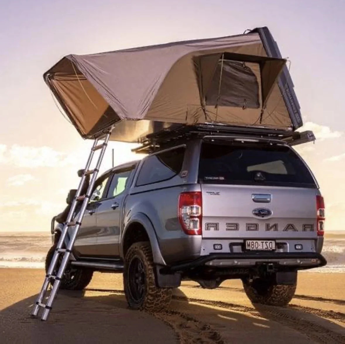 2023 New Trend High Quality Custom Roof Tent Side Open Roof Top Tent 4 Person Hard Shell
2023 New Trend High Quality Custom Roof Tent Side Open Roof Top Tent 4 Person Hard Shell