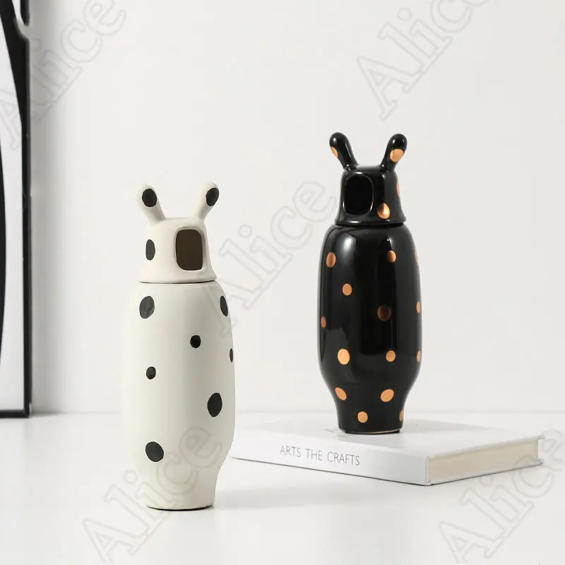 Creative Golden Speckle Ceramic Jars with Lid Dining Table Decor Vase Living Room Porch Bedroom Desktop Storage Jar Ornament
Creative Golden Speckle Ceramic Jars with Lid Dining Table Decor Vase Living Room Porch Bedroom Desktop Storage Jar Ornament