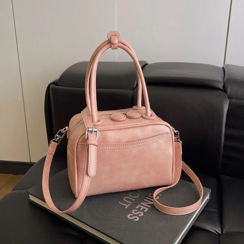 2025 Trendy Women's Retro Crossbody Bag Bohemian Shoulder Bag Unique Handheld Purse Stylish Commuter Daily Use Bag
2025 Trendy Women's Retro Crossbody Bag Bohemian Shoulder Bag Unique Handheld Purse Stylish Commuter Daily Use Bag