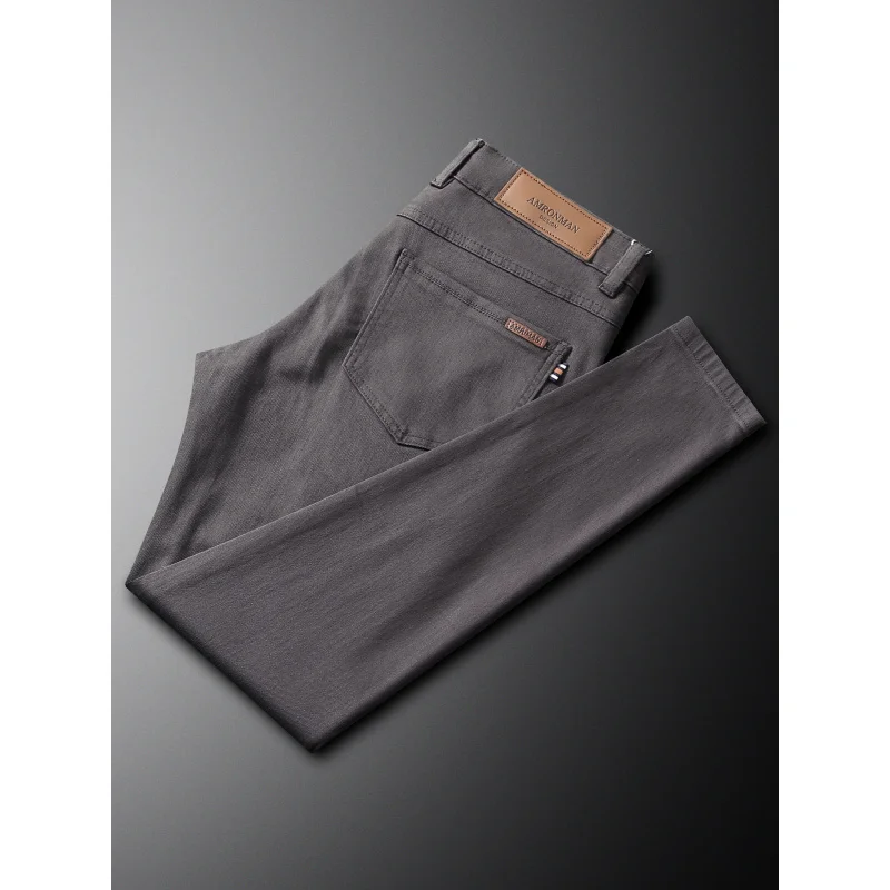 Темно-серые джинсы мужские, эластичные и простые осенние новые стильные брюки 202, повседневные и универсальные деловые мужские брюки.
Темно-серые джинсы мужские, эластичные и простые осенние новые стильные брюки 202, повседневные и универсальные деловые мужские брюки.