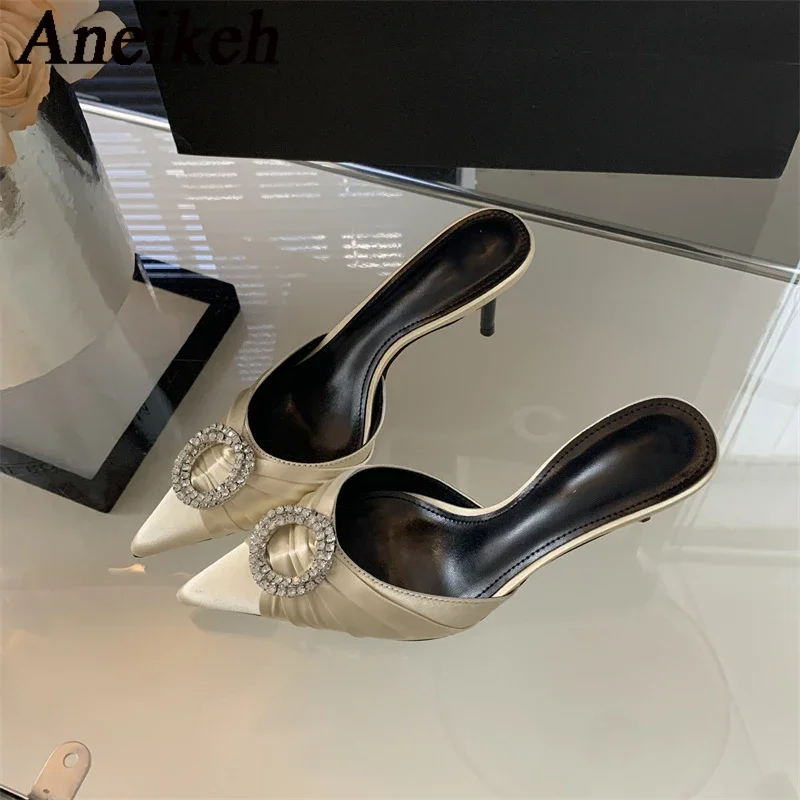 Aneikeh Fashion Metal Decoratio Bling Mules Slipper Pointed Toe Rome Shallow Pumps Women Sandals Party Pleated Solid Shoes
Aneikeh Fashion Metal Decoratio Bling Mules Slipper Pointed Toe Rome Shallow Pumps Women Sandals Party Pleated Solid Shoes
