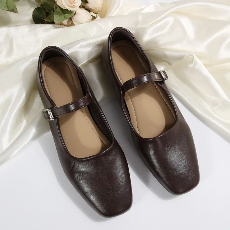 Single Shoes Thick Heel Shoes Elegant Classic Retro Square Toe Comfortable Soft Shallow Cut Low Heel Women's Shoes
Single Shoes Thick Heel Shoes Elegant Classic Retro Square Toe Comfortable Soft Shallow Cut Low Heel Women's Shoes