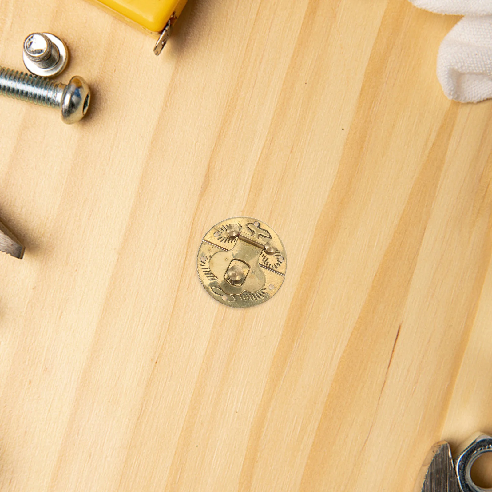 2Pcs Brass Small Round Latches Jewelry Box Lock Hasp Hardware Mini Clasp Decorative Chest Hasp for Wooden Boxes
2Pcs Brass Small Round Latches Jewelry Box Lock Hasp Hardware Mini Clasp Decorative Chest Hasp for Wooden Boxes